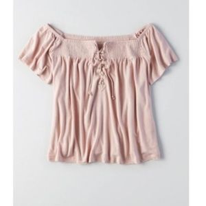 Off the shoulder American Eagle top! 2/15❤️
